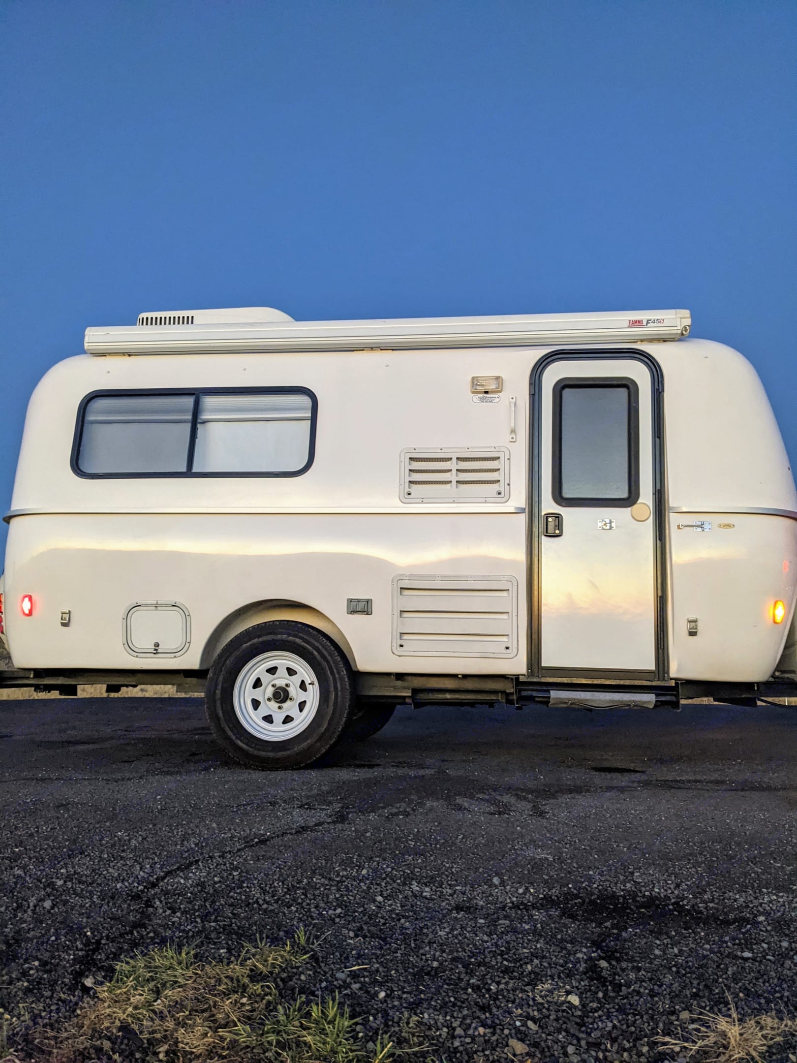 2015 Casita 17' Liberty Deluxe Trailer Rental in Longmont, CO Outdoorsy