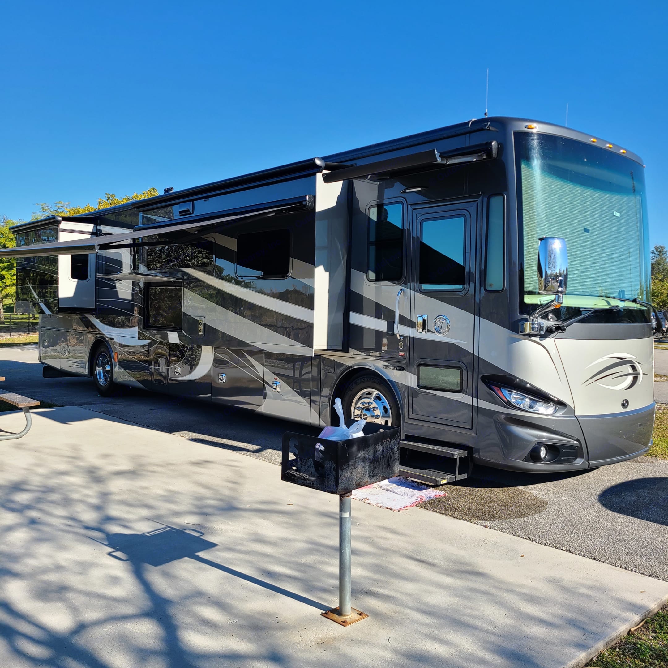 2019 Tiffin Motorhomes Phaeton 40 qkh Class A Rental in hollywood, FL Outdoorsy
