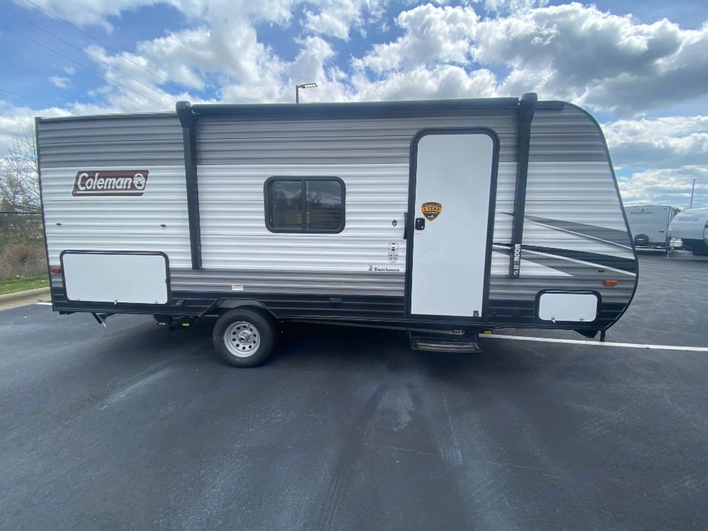 2021 Coleman Lantern 18BH Travel Trailer Rental in FORDLAND, MO Outdoorsy