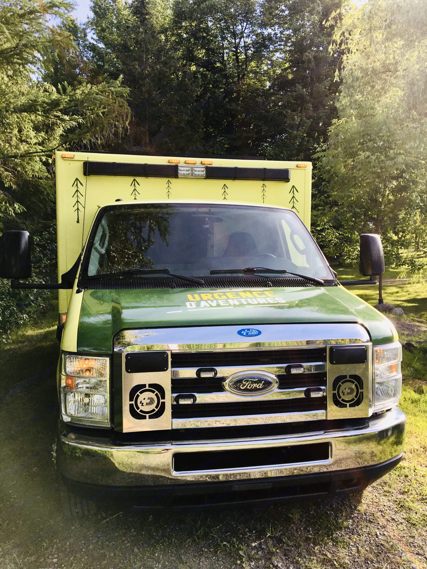 2013 Ford CTV Class C Rental in Longueuil, QC Outdoorsy