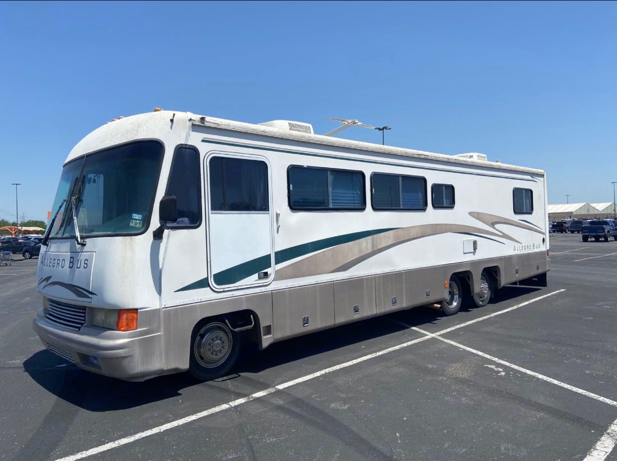 1997 Tiffin Motorhomes Allegro Class A Rental in Houston, TX Outdoorsy