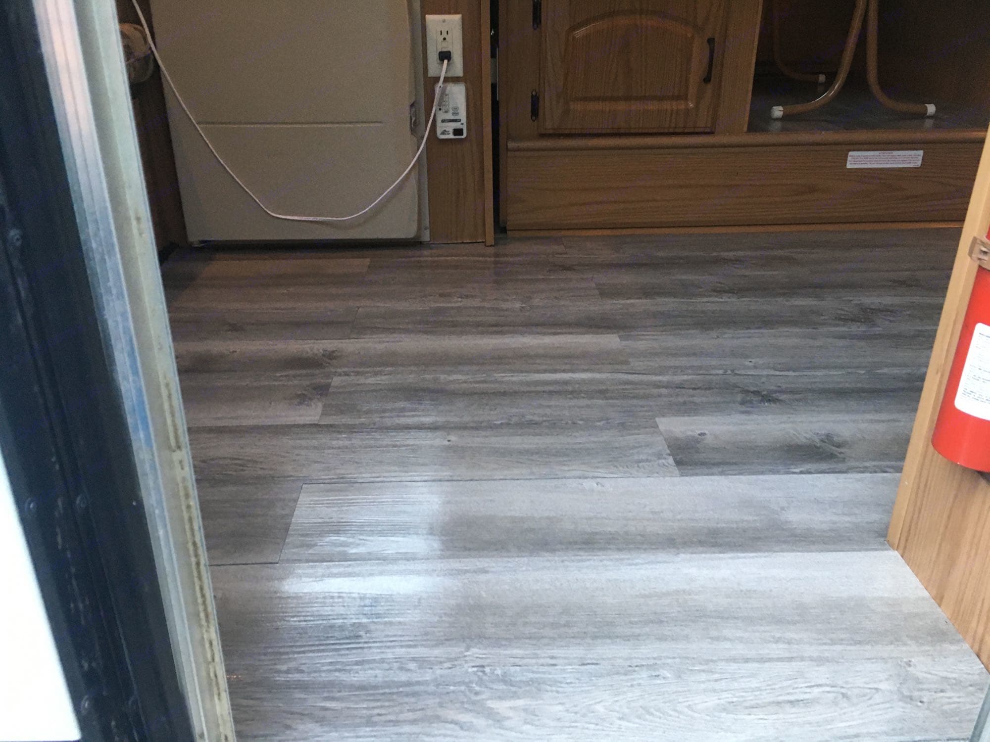 2000 Coleman Bayside Grand Tour Elite Trailer Rental in Livonia, MI