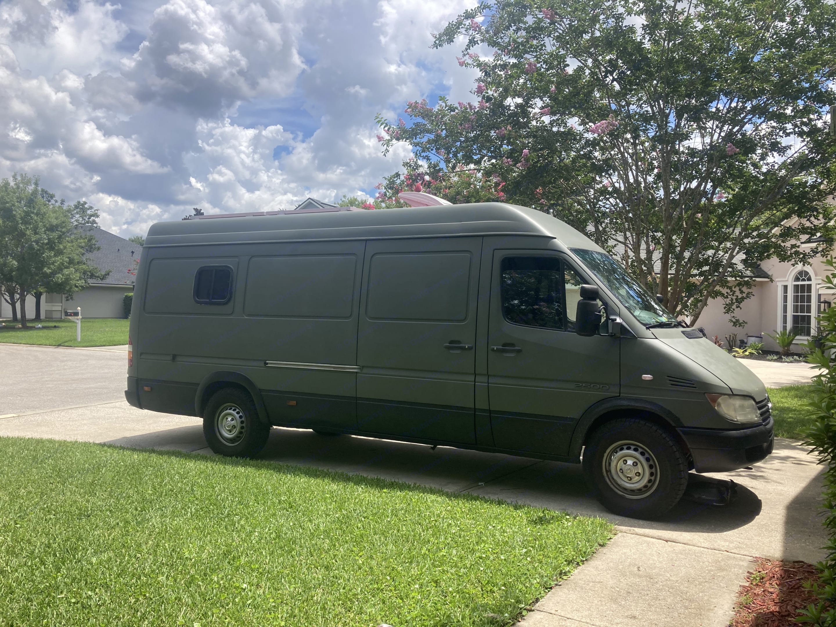 2005 Dodge Sprinter 2500 170ext Camper Van Rental in St Johns, FL