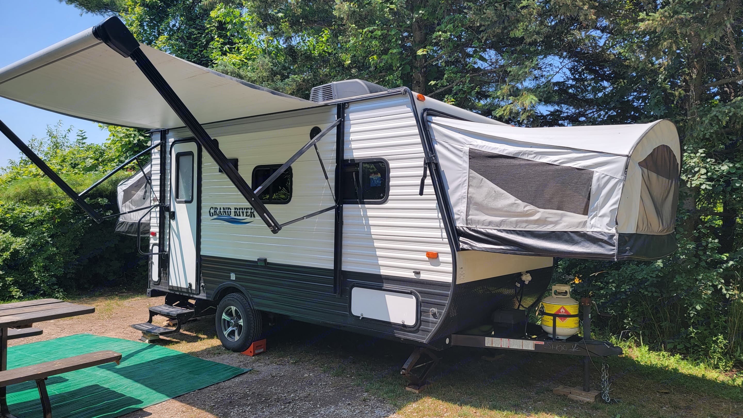 2019 Hybrid grand river 16RB Trailer Rental in Goderich, ON Outdoorsy