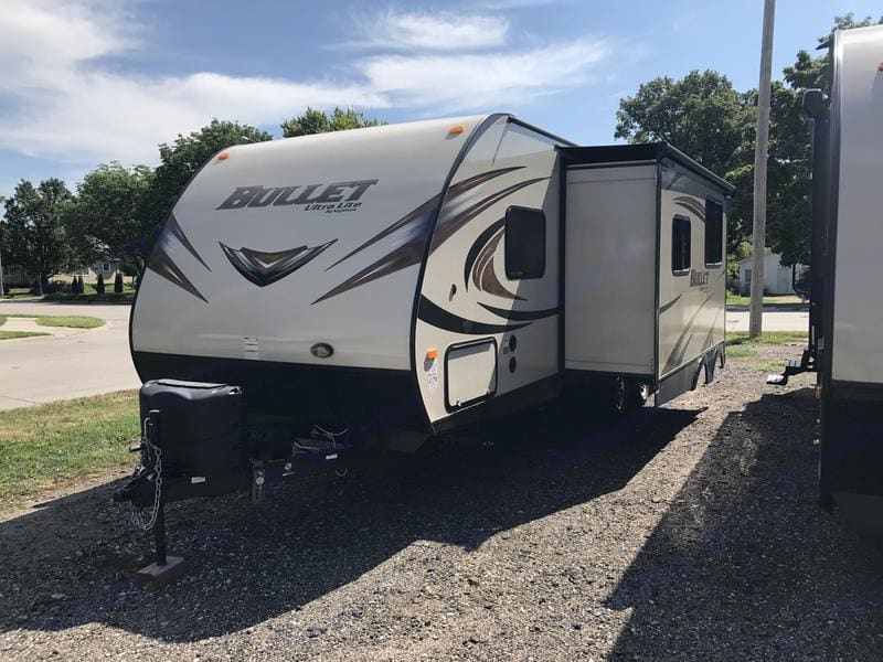 2015 Keystone Bullet Trailer Rental in Branford, FL Outdoorsy