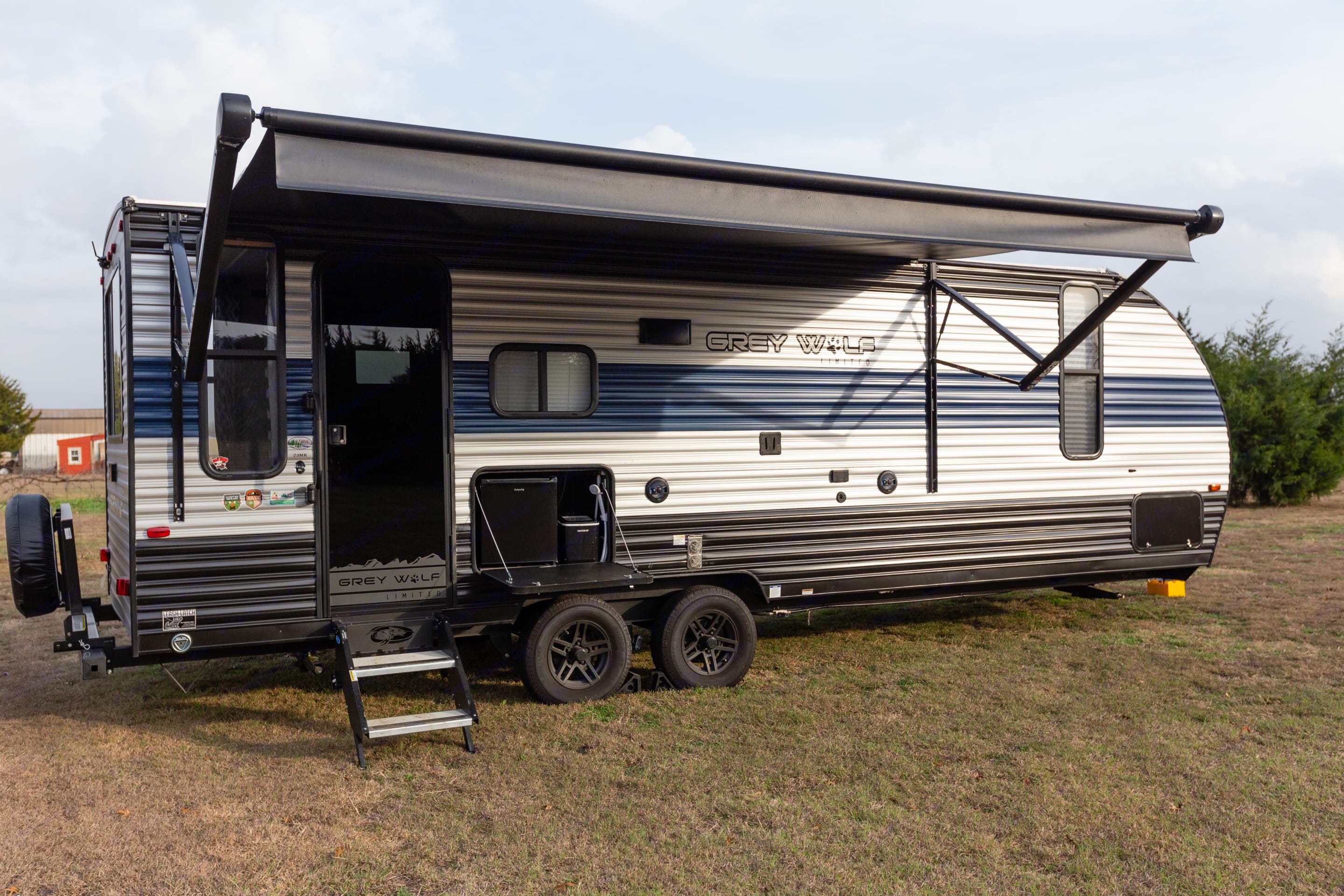 2021 Forest River Cherokee Grey Wolf 23MK - Willow Tree Rentals LLC