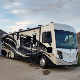 Recensisci la foto 1