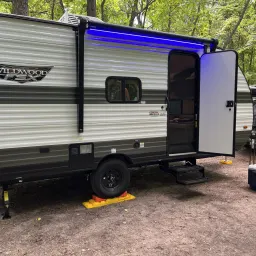 Recensisci la foto 1