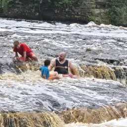 Recensisci la foto 1