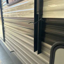 Recensisci la foto 1