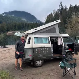 Recensisci la foto 1