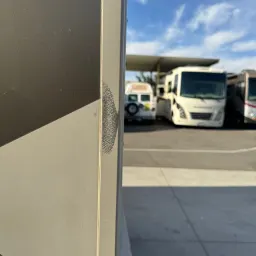 Recensisci la foto 10