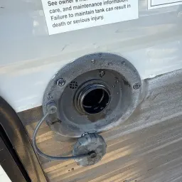 Recensisci la foto 1