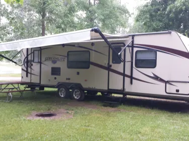 2014 Gulf Stream 28RCB Travel trailer rental in Midland, MI