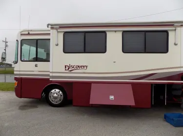 1998 Fleetwood Discovery Class A rental in Alexandria, VA