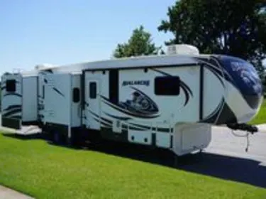 2013 Other Avalanche Fifth-wheel rental in Stettler County No. 6, AB