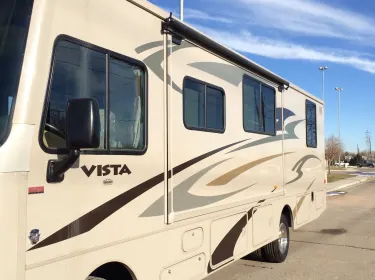 2014 Winnebago Vista Class A rental in Arvada, CO