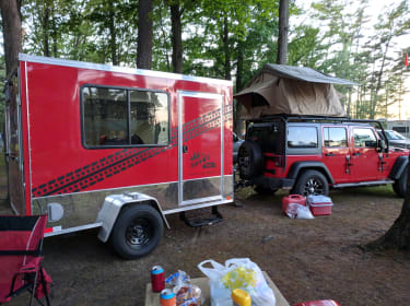 2018 United XLMTV-610 Toy hauler rental in Grand Rapids, MI