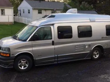 2005 Roadtrek 210 Versatile Class B rental in Mason, MI