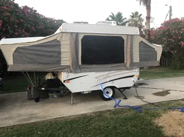 2006 Starcraft St Folding trailer rental in Kingwood, TX