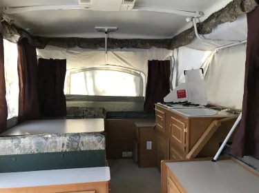 2002 Coleman Grand Tour Sun Valley Folding trailer rental in Pocono Lake, PA