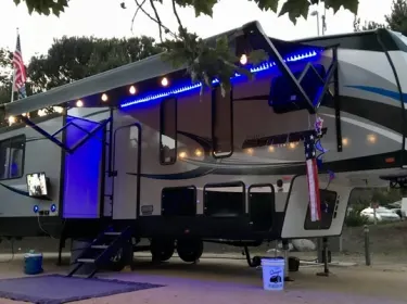 2019 Forest River Cherokee Wolf Pack Fifth-wheel rental in San Marcos, CA