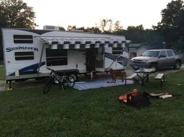 2008 ForestRiver Sandstorm Travel trailer rental in Coeur d'Alene, ID