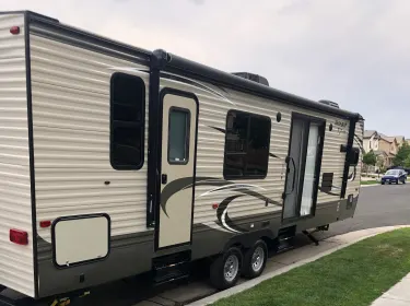 2018 Keystone Hideout Travel trailer rental in Commerce City, CO
