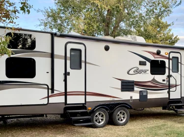 2015 Keystone Cougar 31SQBWE Travel trailer rental in Edmond, OK