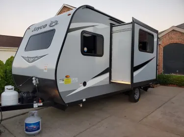2021 Jayco 184BS Travel trailer rental in Windsor, CO