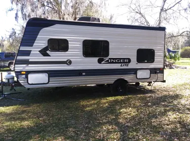 2021 Crossroads RV Zinger Lite Travel trailer rental in Gainesville, FL