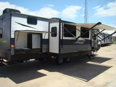 2019 Crossroads Zinger Travel trailer rental in Cumby, TX