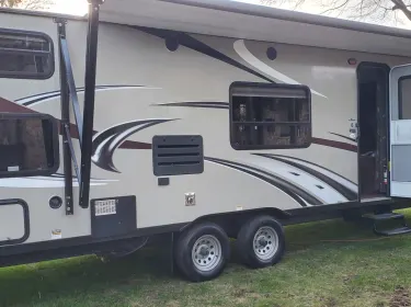 2015 Keystone RV Passport Ultra Lite Travel trailer rental in Laval, QC