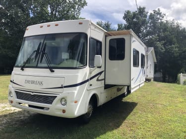 2005 Damon Daybreak Class A rental in Holland, MI