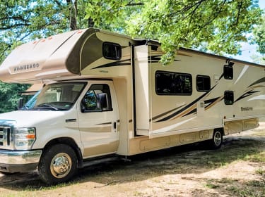 2018 Winnebago Minnie Winnie Class C rental in GRAVOIS MILLS, MO