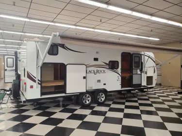 2015 Black Rock Black Rock Trailer Travel trailer rental in Mead, WA