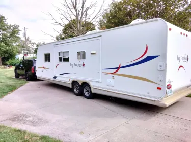 2005 Jayco Jay Feather 29M Travel trailer rental in gridley, IL