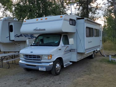 2000 Coachmen Leprechaun Class C rental in Belgrade, MT
