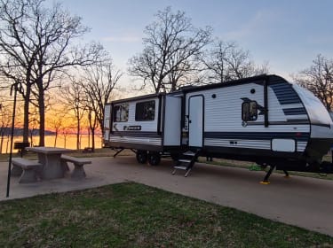 2021 Crossroads RV Zinger Travel trailer rental in Porter, OK