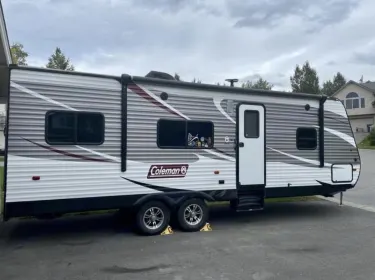 2018 Dutchmen Coleman Lantern Toy Hauler Travel trailer rental in Palmer, AK