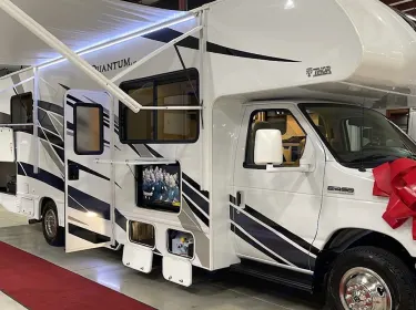 2022 Thor Quantum LC28 Class C rental in loxahatchee, FL