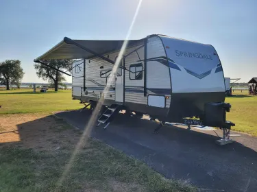 2022 Keystone Springdale Travel trailer rental in New Braunfels, TX