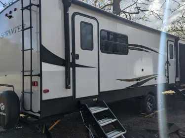 2021 Keystone RV Sprinter Limited Travel trailer rental in Greensboro, NC