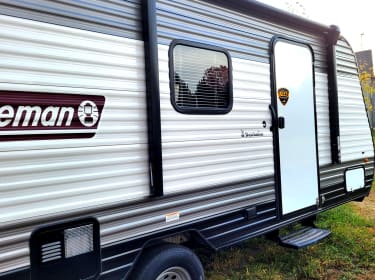 2021 Dutchmen Coleman Lantern LT Travel trailer rental in Stacy, MN