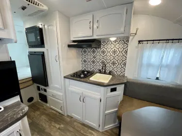 2017 Jayco Hummingbird Travel trailer rental in Bluffdale, UT