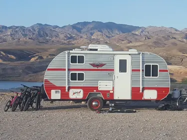 2017 Riverside RV Retro Travel trailer rental in MYSTIC, CT