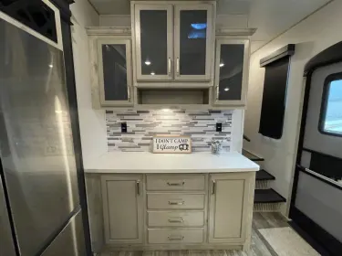 2024 Keystone RV Alpine Avalanche Fifth-wheel rental in cumming, GA