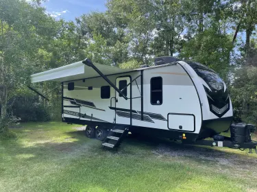 2022 Cruiser Rv Corp Radiance Travel trailer rental in Picayune, MS