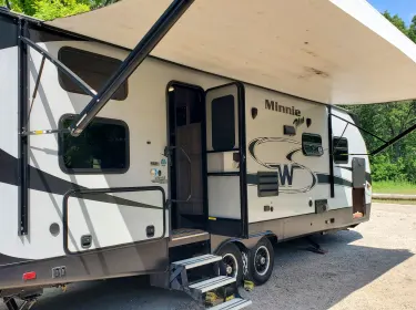 2018 Winnebago Winnebago Minni Plus 27BHSS Travel trailer rental in St.Thomas, ON
