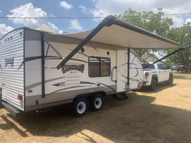 2017 Forest River Wildwood X-Lite Travel trailer rental in Midlothian, TX